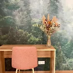 Madame Imagine, & 公寓