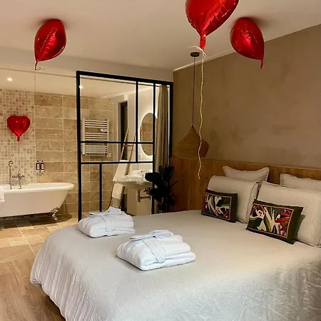 Madame Imagine, & Apartamento